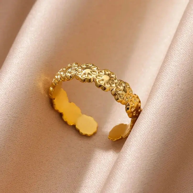Stainless Steel Flowers Surround Open Rings For Women Gold Color Geometric Aesthetic Wedding Ring Trendy Jewelry Accessories BFF