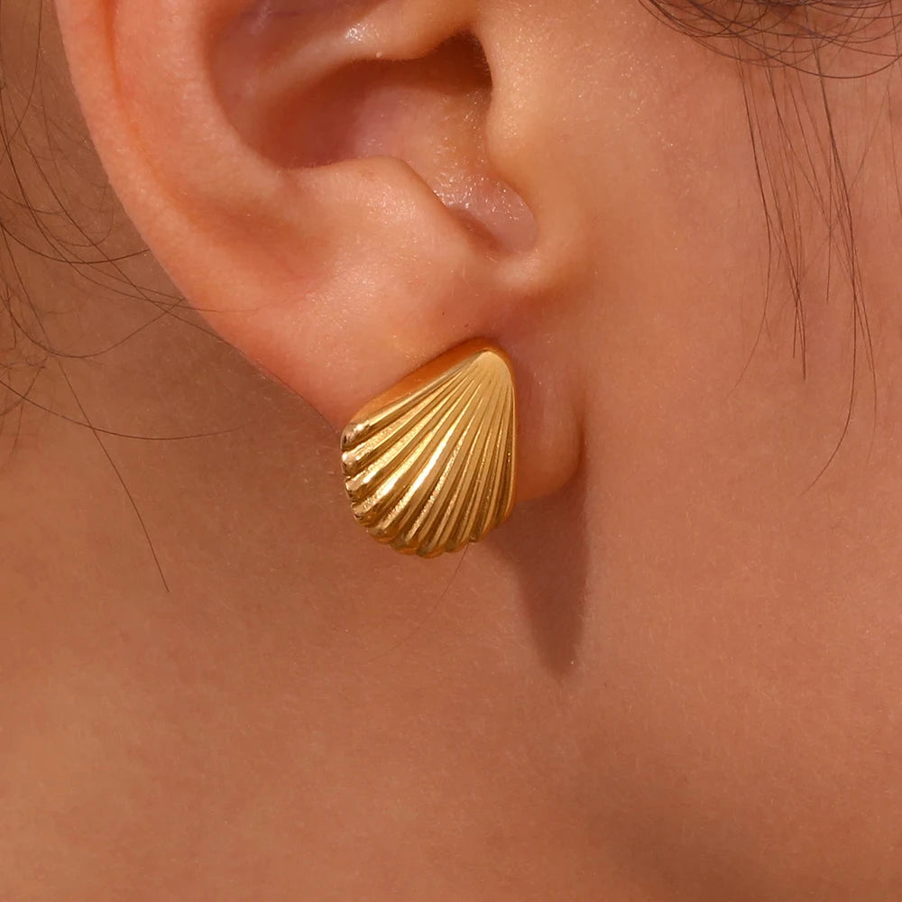 Shell Cast Minimalist Stud Earrings for Women Gold Color Stainless Steel Aesthetic Wedding Earring Wholesale Ocean Jewelry Gift